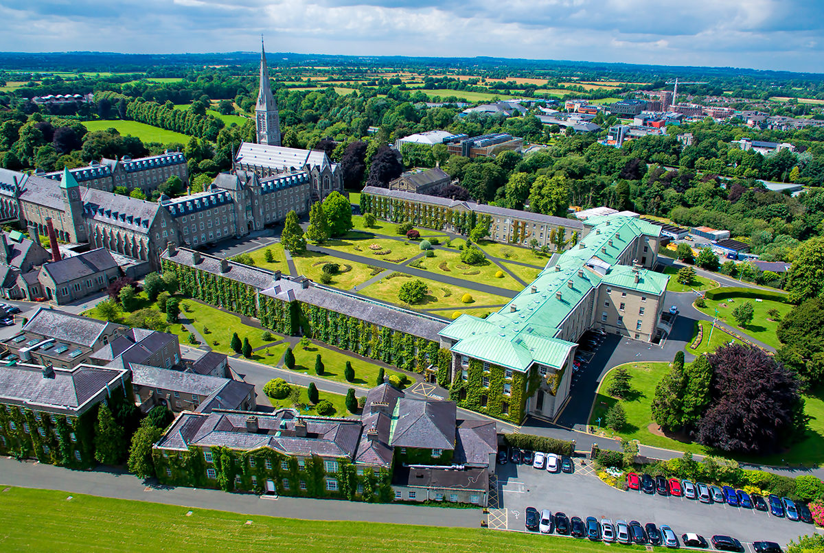 Здание Ирландского национального университета
